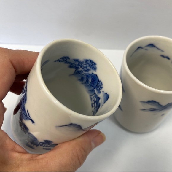2 Vintage Hand Painted Saki Glasses Blue on White Asian Landscape OMC Otagiri - Picture 6 of 14